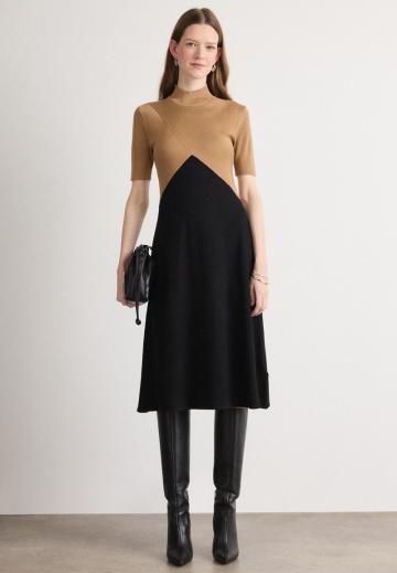 Вязаное платье