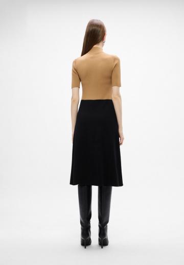 Вязаное платье