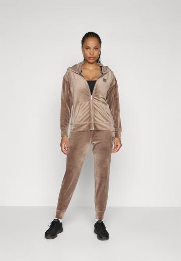 Спортивная толстовка