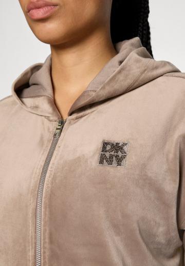 Спортивная толстовка