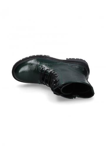 Ботинки на шнуровке