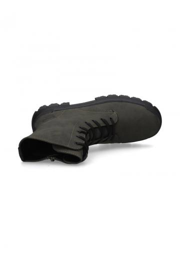 Ботинки на шнуровке