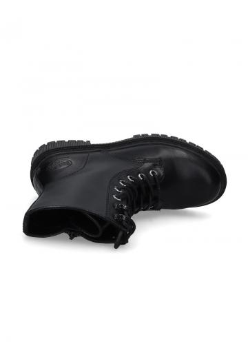 Ботинки на шнуровке