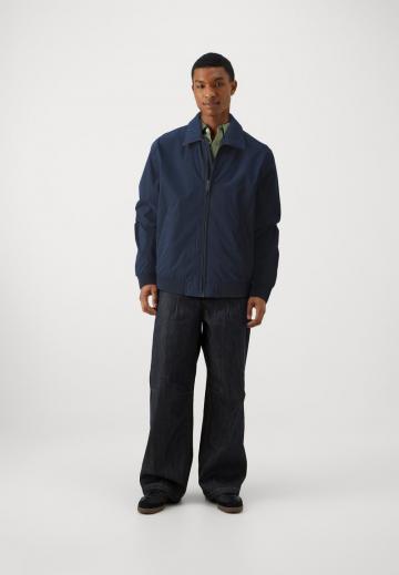 Куртка бомбер