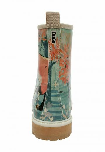 Ботинки на шнуровке