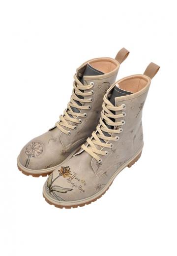 Ботинки на шнуровке