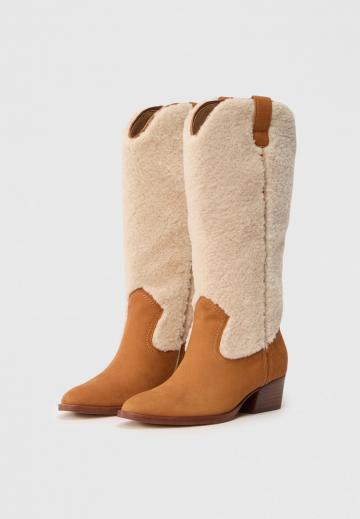 Ковбойские сапоги