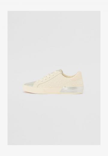 Гандбольные кроссовки