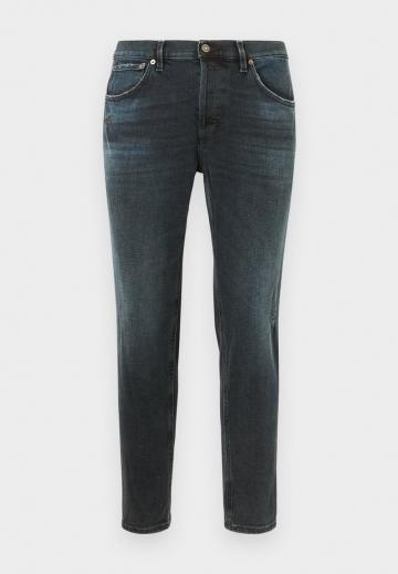 Узкие джинсы