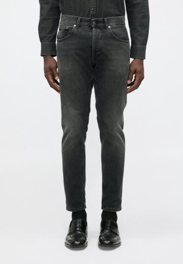 Узкие джинсы