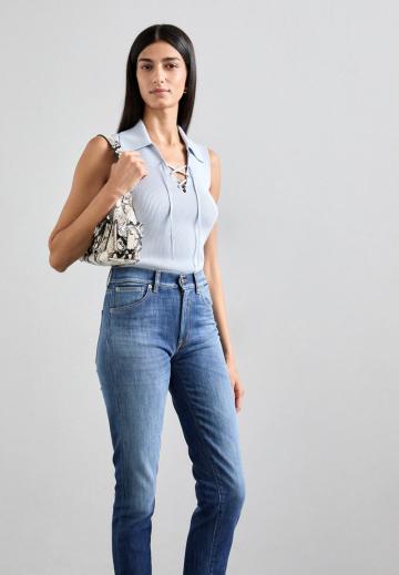 Короткие джинсы