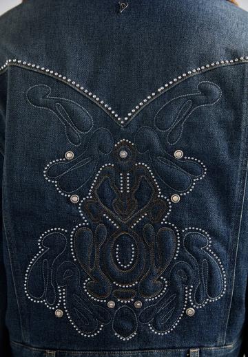 Джинсовая куртка