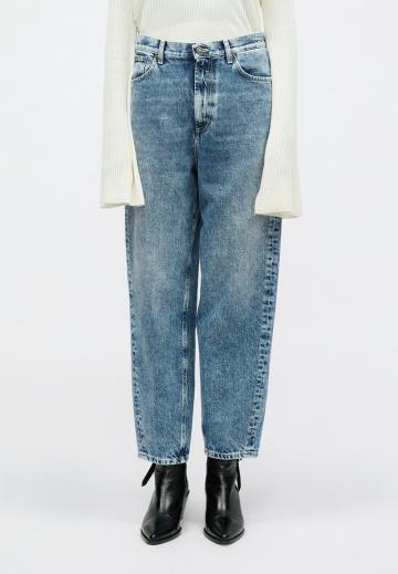 Свободные джинсы