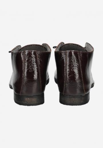 Ботинки на шнуровке