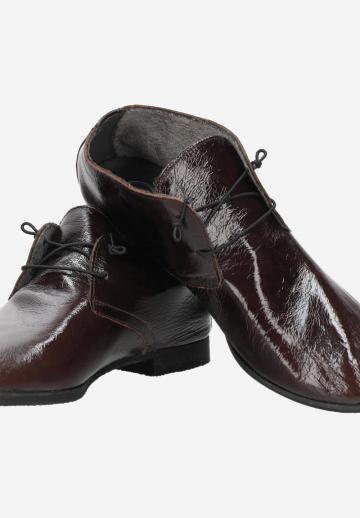 Ботинки на шнуровке