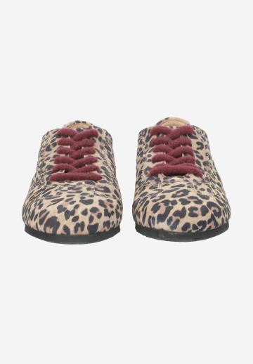 Гандбольные кроссовки