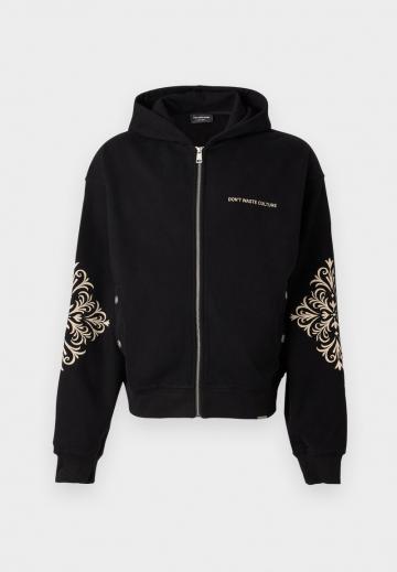 Пуловер с капюшоном