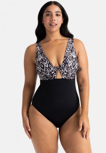 Слитный купальник