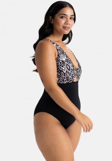 Слитный купальник