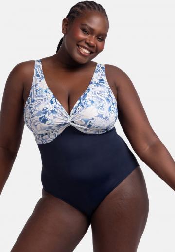 Слитный купальник