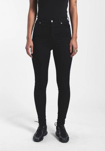 Узкие джинсы