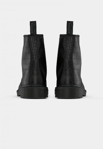 Ботинки на шнуровке