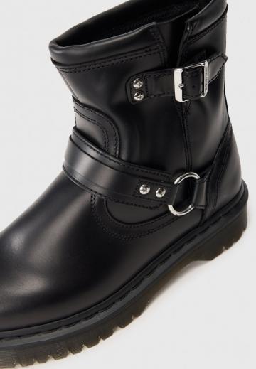 Зимние ботинки