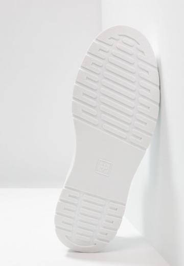 Гандбольные кроссовки