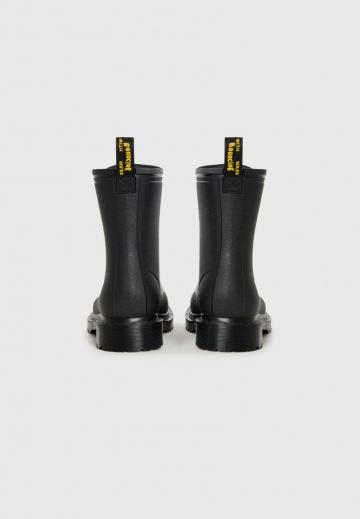 Резиновые сапоги