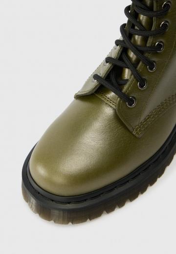 Ботинки на шнуровке
