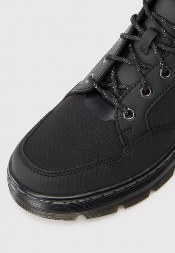 Ботинки на шнуровке