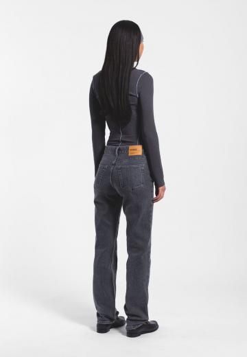Прямые джинсы