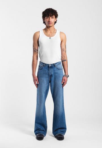 Прямые джинсы