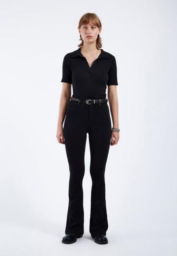 Клешеные джинсы