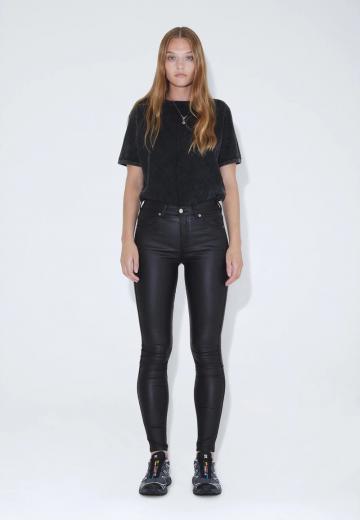 Узкие джинсы