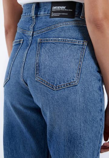 Прямые джинсы