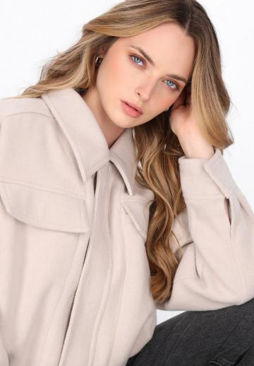 Куртка с накладнымит карманами