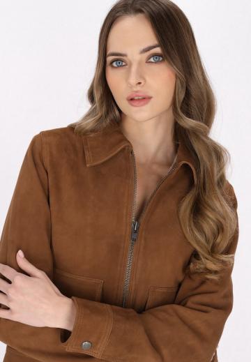 Куртка с накладнымит карманами