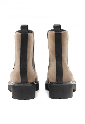 Ботинки челси