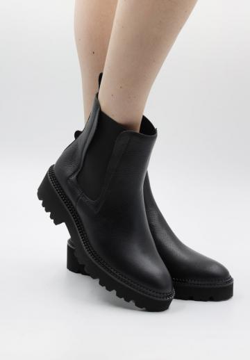 Полусапожки на платформе