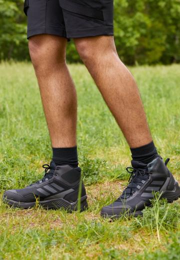 Походные ботинки