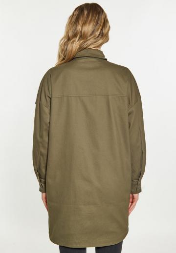 Куртка с накладнымит карманами