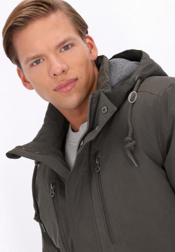 Зимняя куртка