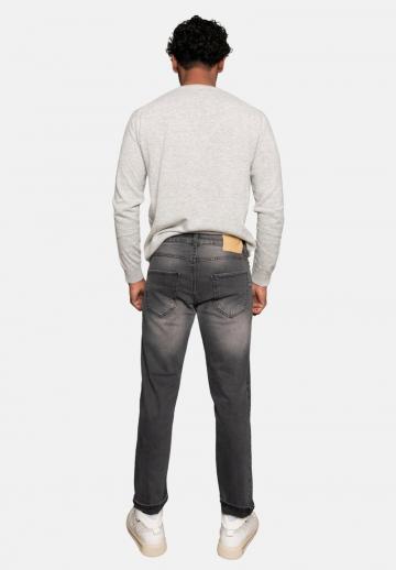 Узкие джинсы