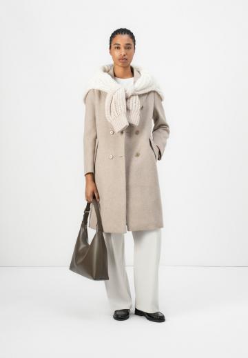 Шерстяное пальто