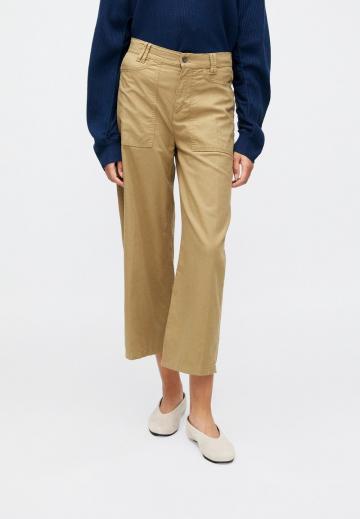 Короткие джинсы