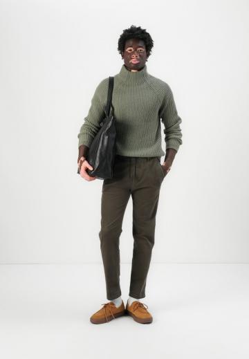 Вельветовые брюки