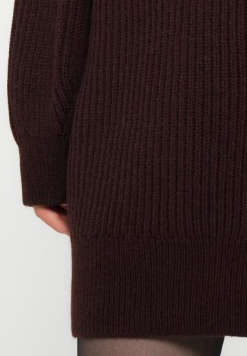 Вязаное платье