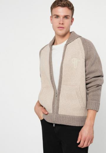 Вязаная кофта