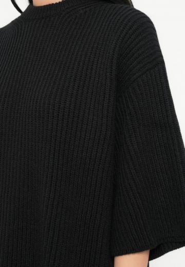 Вязаное платье